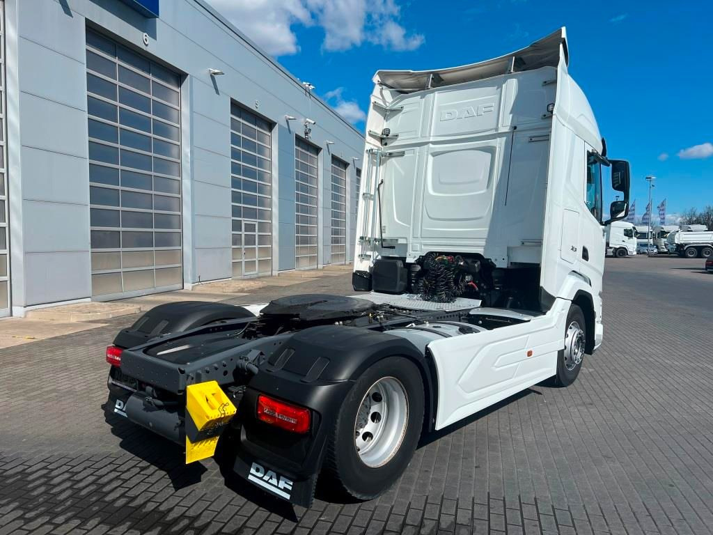 DAF XFn 480 FT ZF-Intarder Standklima 2 x Tank - Trekker: afbeelding 4 DAF XFn 480 FT ZF-Intarder Standklima 2 x Tank - Trekker: afbeelding 4