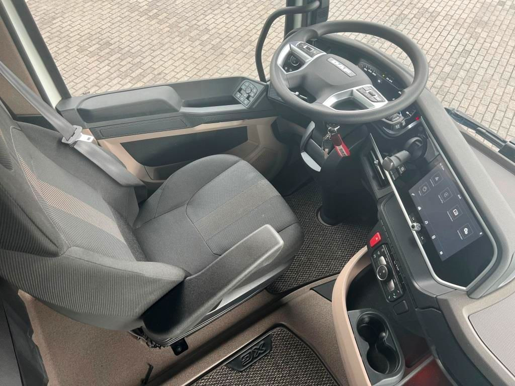 DAF XG 480 FT Intarder Standklima - zur Miete! - Trekker: afbeelding 5 DAF XG 480 FT Intarder Standklima - zur Miete! - Trekker: afbeelding 5
