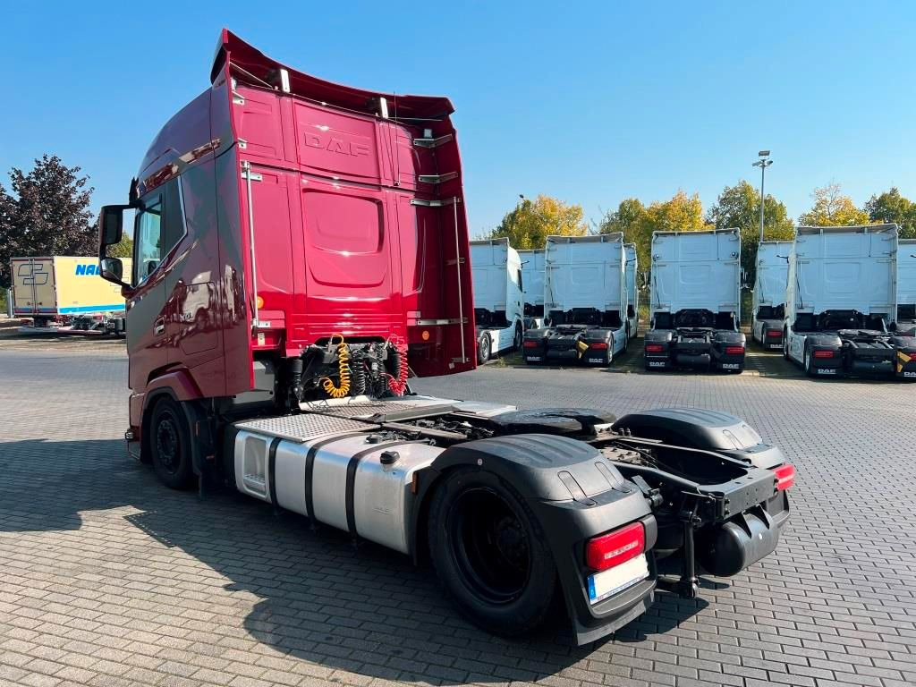 DAF XG 480 FT Low Deck Retarder Standklima 2xTank - Trekker: afbeelding 3 DAF XG 480 FT Low Deck Retarder Standklima 2xTank - Trekker: afbeelding 3