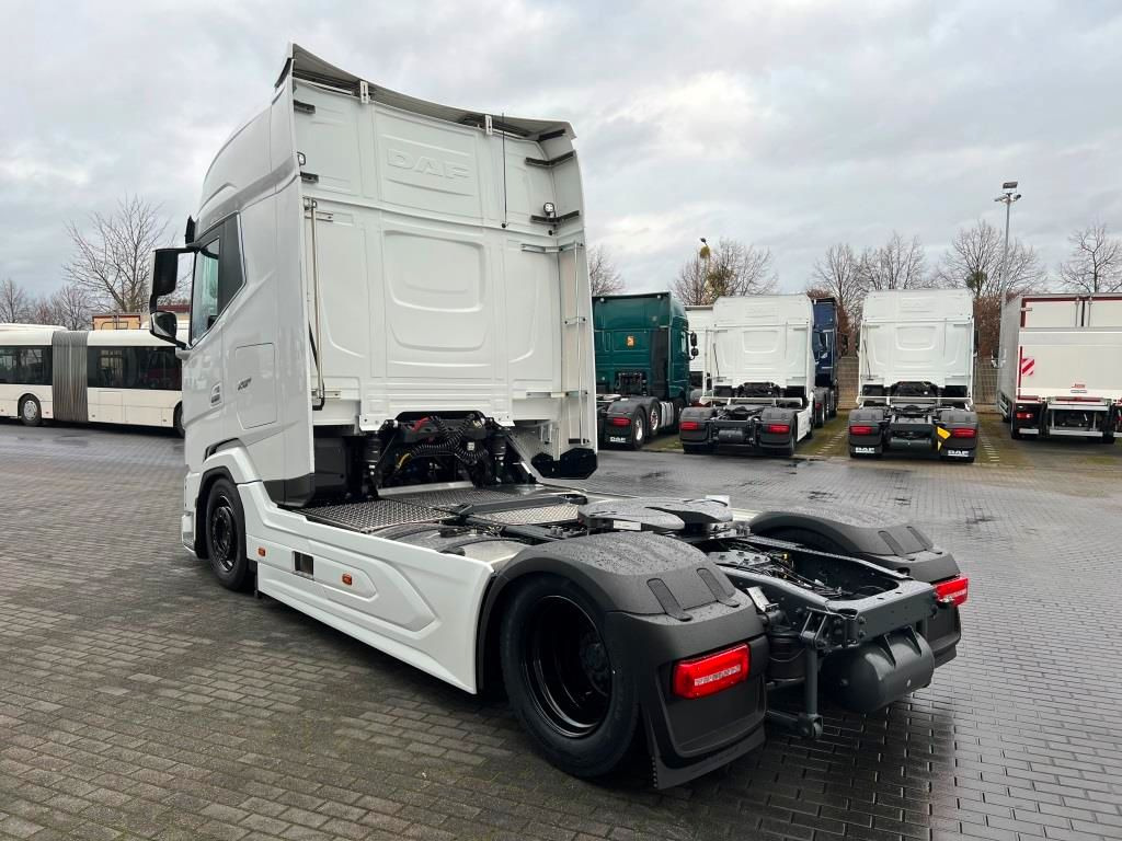 DAF XG+ 480 LD, MODELLJAHR 2025, Seitenverkleidungen - Trekker: afbeelding 4 DAF XG+ 480 LD, MODELLJAHR 2025, Seitenverkleidungen - Trekker: afbeelding 4