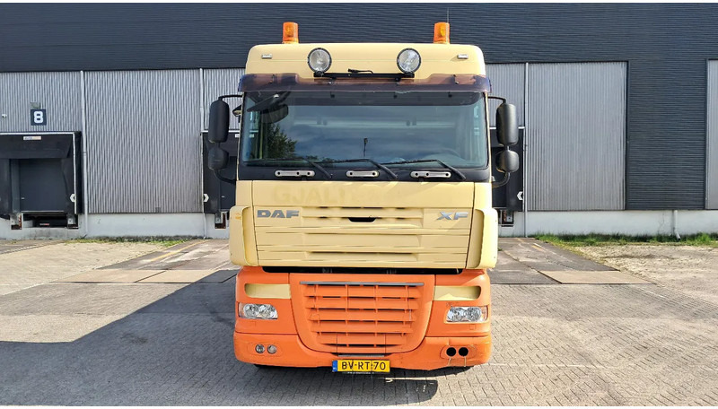 DAF XF 105 410 Spacecab 6x2 Euro 5 - Vrachtwagen met open laadbak: afbeelding 2 DAF XF 105 410 Spacecab 6x2 Euro 5 - Vrachtwagen met open laadbak: afbeelding 2