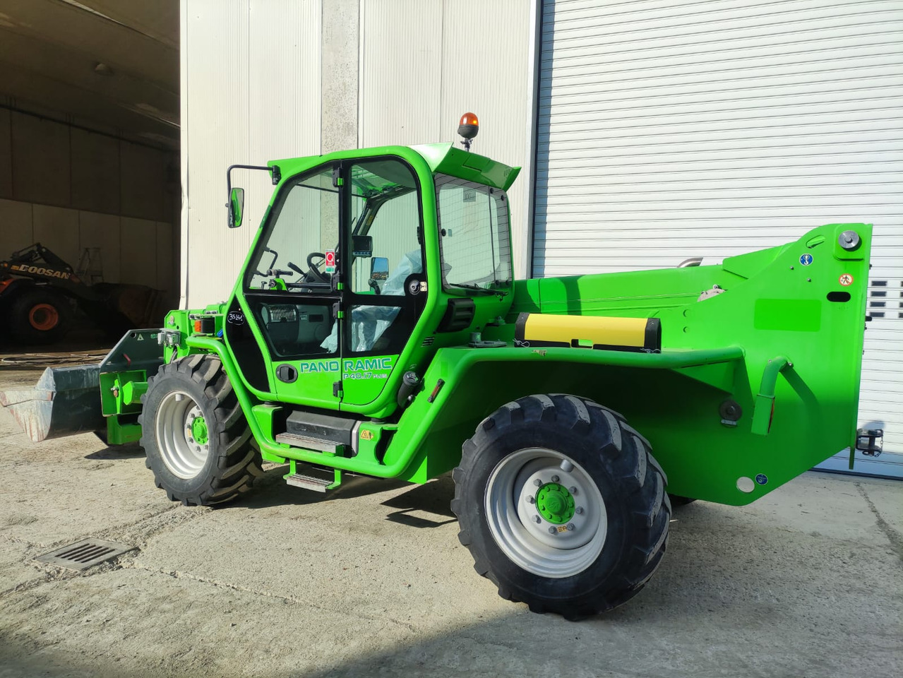 MERLO P.4017 - Verreiker: afbeelding 4 MERLO P.4017 - Verreiker: afbeelding 4