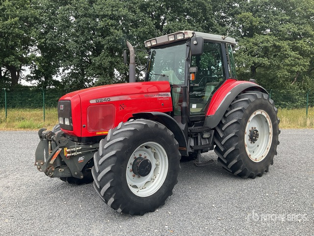 2002 Massey Ferguson 8240 4WD Tractor - Tractor: afbeelding 1 2002 Massey Ferguson 8240 4WD Tractor - Tractor: afbeelding 1
