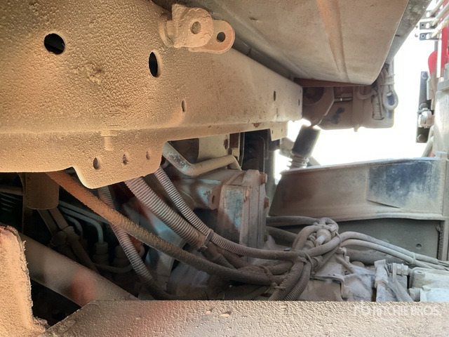 1999 MAN 26.414 FNLL Fassi F260XP Articulated Boom o ... Dump Truck with Crane - Kipper vrachtwagen, Kraanwagen: afbeelding 5 1999 MAN 26.414 FNLL Fassi F260XP Articulated Boom o ... Dump Truck with Crane - Kipper vrachtwagen, Kraanwagen: afbeelding 5