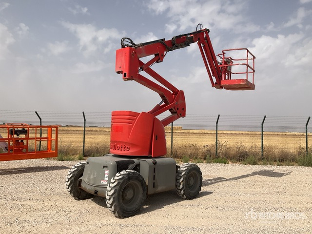 2006 Haulotte HA12PX 4WD Diesel Articulating Boom Lift - Knikarmhoogwerker: afbeelding 1 2006 Haulotte HA12PX 4WD Diesel Articulating Boom Lift - Knikarmhoogwerker: afbeelding 1