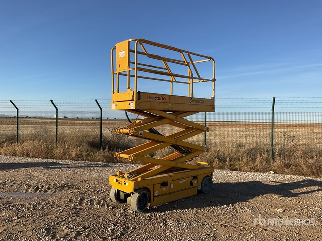 2007 Haulotte Compact 8 Electric Scissor Lift - Schaarlift: afbeelding 1 2007 Haulotte Compact 8 Electric Scissor Lift - Schaarlift: afbeelding 1