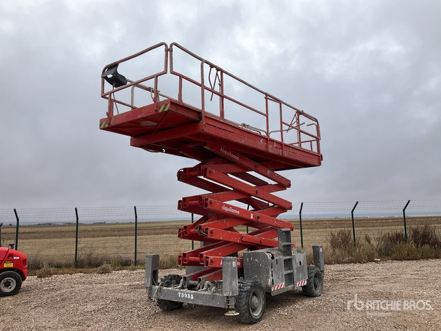 2007 Haulotte H18SXL 4x4 Diesel Scissor Lift - Schaarlift: afbeelding 2 2007 Haulotte H18SXL 4x4 Diesel Scissor Lift - Schaarlift: afbeelding 2