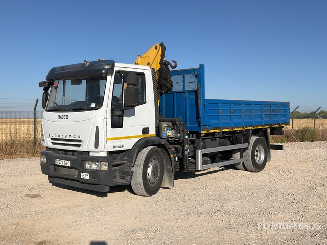 2010 Iveco Eurocargo 280 2003 Copma 150.2 on 4x2 Flatbed Truck with Crane - Vrachtwagen met open laadbak, Kraanwagen: afbeelding 2 2010 Iveco Eurocargo 280 2003 Copma 150.2 on 4x2 Flatbed Truck with Crane - Vrachtwagen met open laadbak, Kraanwagen: afbeelding 2