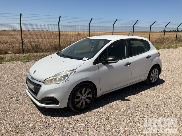 2017 Peugeot 208 1.6 HDi Automobile - Personenwagen: afbeelding 1 2017 Peugeot 208 1.6 HDi Automobile - Personenwagen: afbeelding 1