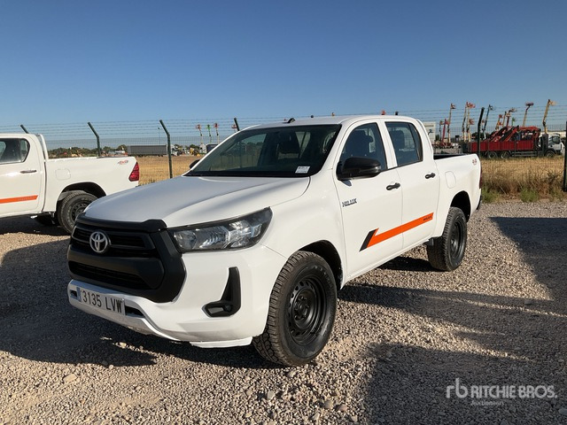 2021 Toyota Hilux 4x4 Crew Cab Pickup - Pick-up: afbeelding 2 2021 Toyota Hilux 4x4 Crew Cab Pickup - Pick-up: afbeelding 2