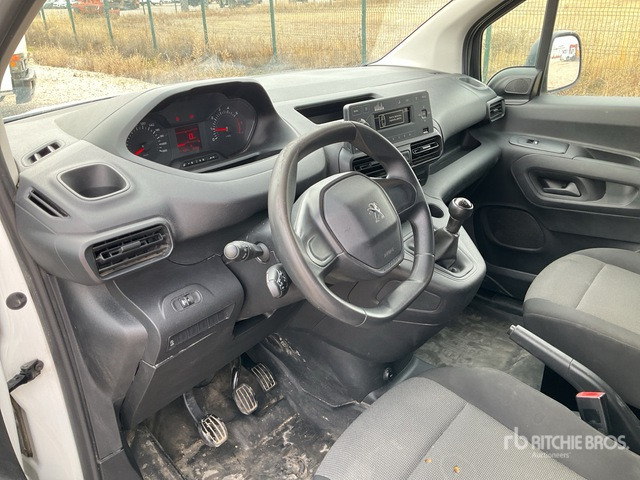 2021 Peugeot Partner Cargo Van - Bestelwagen: afbeelding 4 2021 Peugeot Partner Cargo Van - Bestelwagen: afbeelding 4