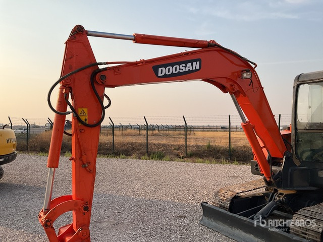 Doosan DH55-V Mini Excavator: <6.6t - Minigraafmachine: afbeelding 5 Doosan DH55-V Mini Excavator: <6.6t - Minigraafmachine: afbeelding 5