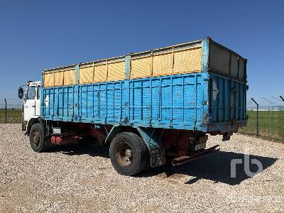 RENAULT DG230.20 4x2 - Kipper vrachtwagen: afbeelding 3 RENAULT DG230.20 4x2 - Kipper vrachtwagen: afbeelding 3
