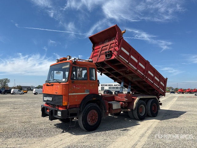 1988 Iveco 330-30 6x4 T/A Dump Truck - Kipper vrachtwagen: afbeelding 1 1988 Iveco 330-30 6x4 T/A Dump Truck - Kipper vrachtwagen: afbeelding 1