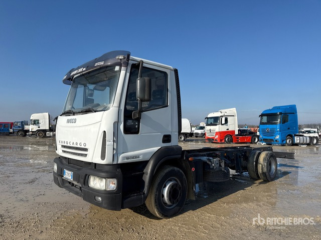 2006 Iveco Eurocargo 160E24 Flatbed Truck - Chassis vrachtwagen: afbeelding 1 2006 Iveco Eurocargo 160E24 Flatbed Truck - Chassis vrachtwagen: afbeelding 1