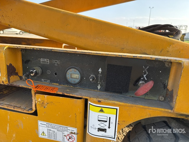 2007 Haulotte Compact 10N Electric Scissor Lift - Schaarlift: afbeelding 5 2007 Haulotte Compact 10N Electric Scissor Lift - Schaarlift: afbeelding 5