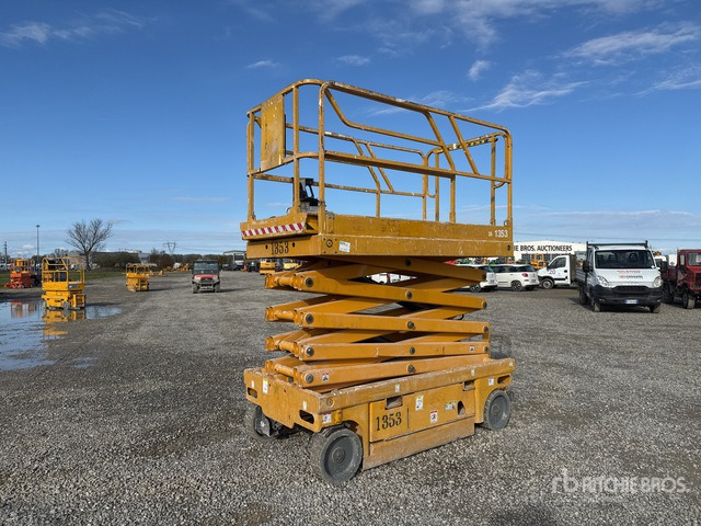 2007 Haulotte Compact12 Electric Scissor Lift - Schaarlift: afbeelding 1 2007 Haulotte Compact12 Electric Scissor Lift - Schaarlift: afbeelding 1
