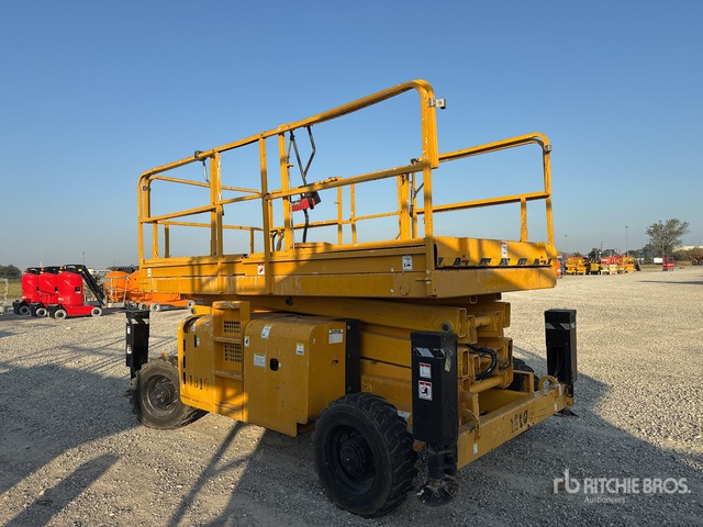 2007 Haulotte H12SX Diesel (Inoperable) Scissor Lift - Schaarlift: afbeelding 3 2007 Haulotte H12SX Diesel (Inoperable) Scissor Lift - Schaarlift: afbeelding 3