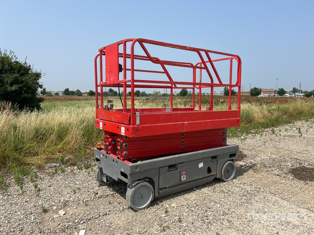 2012 Haulotte Compact 10 Electric (Inoperable) Scissor Lift - Schaarlift: afbeelding 4 2012 Haulotte Compact 10 Electric (Inoperable) Scissor Lift - Schaarlift: afbeelding 4