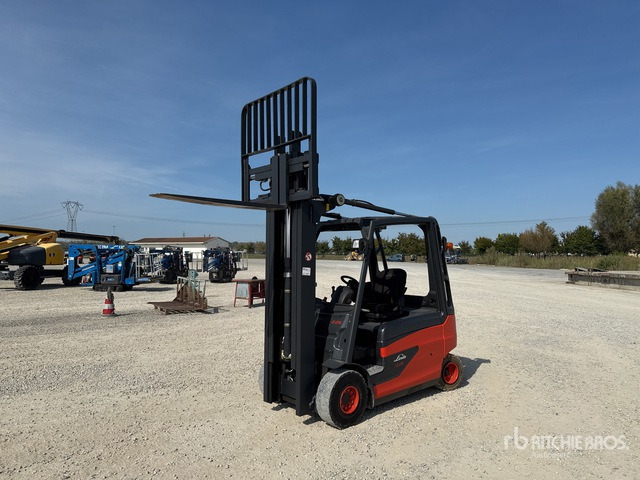 2013 Linde E25L-01 2500 kg Electric Forklift - Elektrische heftruck: afbeelding 1 2013 Linde E25L-01 2500 kg Electric Forklift - Elektrische heftruck: afbeelding 1