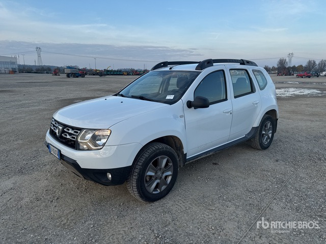 2014 DACIA DUSTER 4WD SUV - SUV: afbeelding 2 2014 DACIA DUSTER 4WD SUV - SUV: afbeelding 2