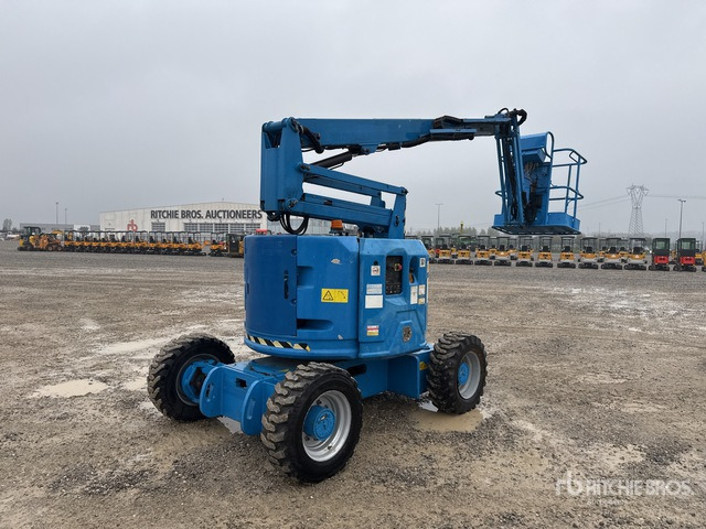 2014 Genie Z-34/22 Diesel Articulating Boom Lift - Knikarmhoogwerker: afbeelding 4 2014 Genie Z-34/22 Diesel Articulating Boom Lift - Knikarmhoogwerker: afbeelding 4