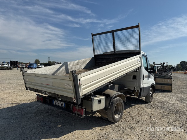 2015 Iveco Daily 35-110 Autocarro ribaltabile: carichi leggeri - Kipper bestelwagen: afbeelding 3 2015 Iveco Daily 35-110 Autocarro ribaltabile: carichi leggeri - Kipper bestelwagen: afbeelding 3