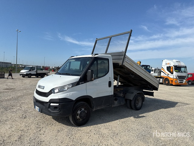 2015 Iveco Daily 35-110 Autocarro ribaltabile: carichi leggeri - Kipper bestelwagen: afbeelding 2 2015 Iveco Daily 35-110 Autocarro ribaltabile: carichi leggeri - Kipper bestelwagen: afbeelding 2