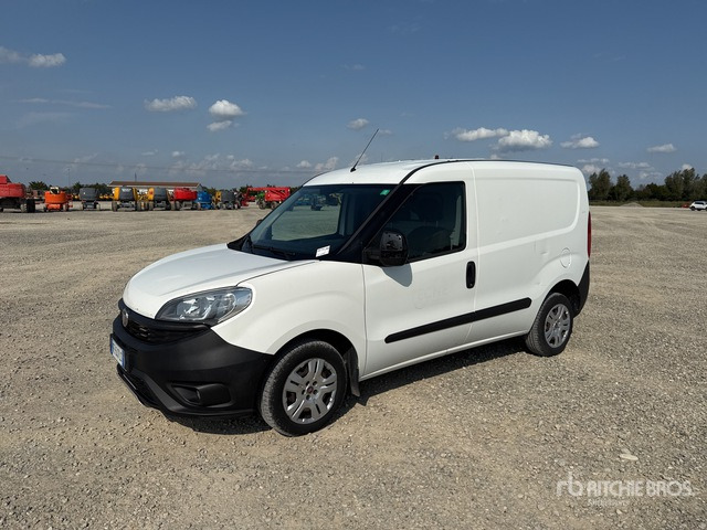 2016 Fiat Doblo Autocarro furgonato - Kleine bestelwagen: afbeelding 3 2016 Fiat Doblo Autocarro furgonato - Kleine bestelwagen: afbeelding 3