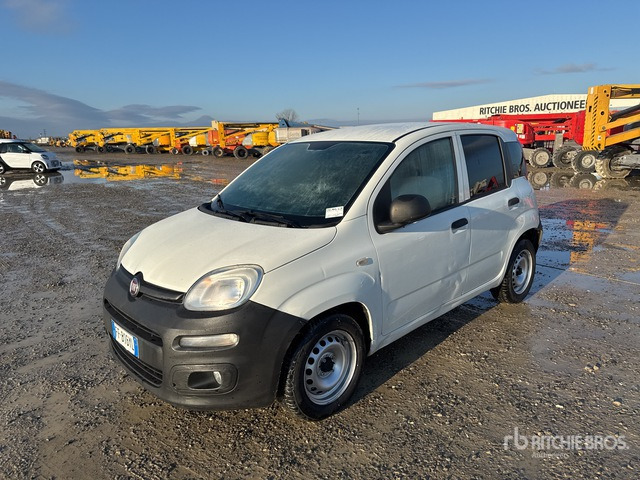 2016 Fiat Panda 1.3 MJT 80CV SES POP Van Truck - Bakwagen: afbeelding 1 2016 Fiat Panda 1.3 MJT 80CV SES POP Van Truck - Bakwagen: afbeelding 1