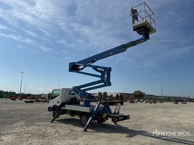 2016 Nissan Cabstar 35.12 2016 Socage DA324 EU5B 24 m on Bucket Truck - Vrachtwagen hoogwerker: afbeelding 3 2016 Nissan Cabstar 35.12 2016 Socage DA324 EU5B 24 m on Bucket Truck - Vrachtwagen hoogwerker: afbeelding 3
