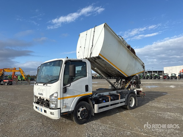 2017 Isuzu NPR 75 Rear Loader Waste Collection Truck - Vuilniswagen: afbeelding 1 2017 Isuzu NPR 75 Rear Loader Waste Collection Truck - Vuilniswagen: afbeelding 1