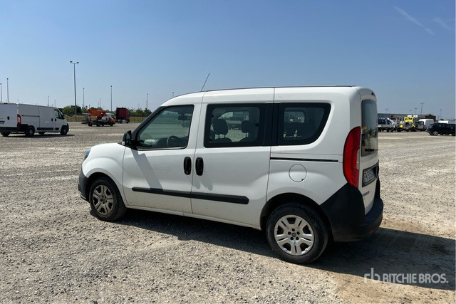2018 Fiat Doblo COMBI 1.3 MJT 16V SX N1 Van Truck - Gesloten bestelwagen: afbeelding 3 2018 Fiat Doblo COMBI 1.3 MJT 16V SX N1 Van Truck - Gesloten bestelwagen: afbeelding 3