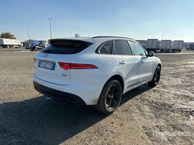 2018 Jaguar F-Pace 2.0d I4 132KW R-SPORT AWD SUV - SUV: afbeelding 4 2018 Jaguar F-Pace 2.0d I4 132KW R-SPORT AWD SUV - SUV: afbeelding 4