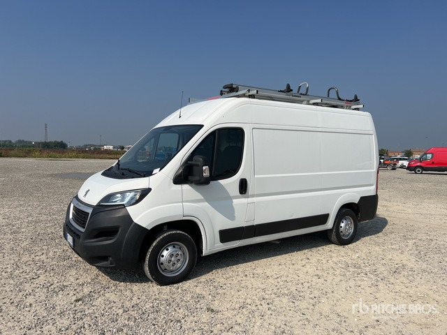 2021 Peugeot Boxer 333 L2H2 2.2 BLUEHDI 140CV S&S Van Truck - Gesloten bestelwagen: afbeelding 3 2021 Peugeot Boxer 333 L2H2 2.2 BLUEHDI 140CV S&S Van Truck - Gesloten bestelwagen: afbeelding 3