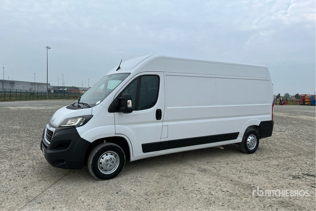 2021 Peugeot Boxer 333 L3H2 2.2 BLUEHDI 140CV S&S Van Truck - Gesloten bestelwagen: afbeelding 1 2021 Peugeot Boxer 333 L3H2 2.2 BLUEHDI 140CV S&S Van Truck - Gesloten bestelwagen: afbeelding 1