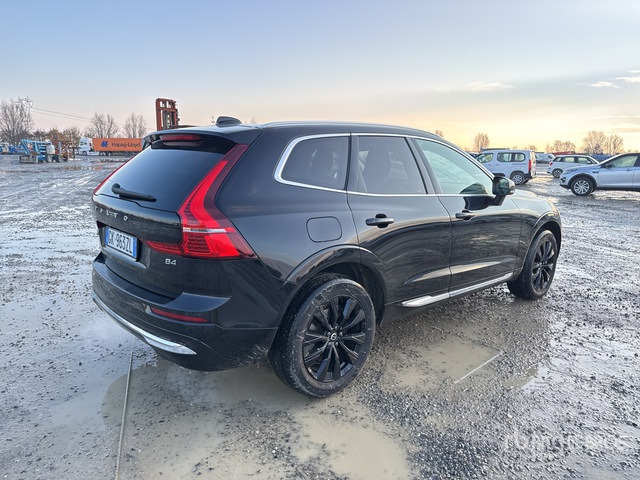 2022 Volvo XC60 B4 D AUTOMATICO PLUS BRIGHT SUV - SUV: afbeelding 3 2022 Volvo XC60 B4 D AUTOMATICO PLUS BRIGHT SUV - SUV: afbeelding 3