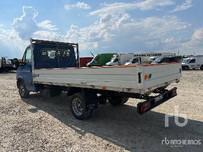 IVECO 35C11 - Vrachtwagen met open laadbak: afbeelding 2 IVECO 35C11 - Vrachtwagen met open laadbak: afbeelding 2