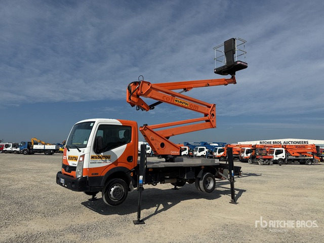 Nissan Cabstar 35.12 Piattaforma autocarrata - Vrachtwagen hoogwerker: afbeelding 1 Nissan Cabstar 35.12 Piattaforma autocarrata - Vrachtwagen hoogwerker: afbeelding 1