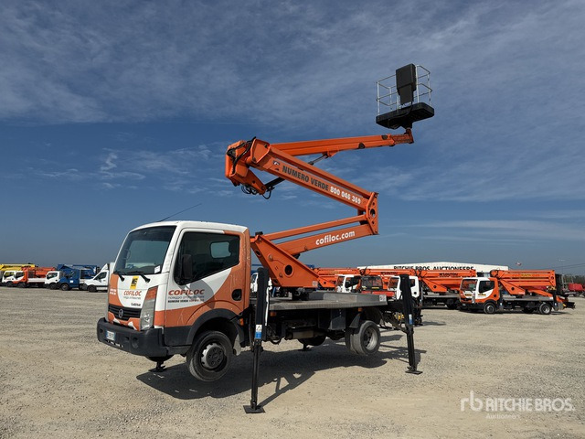 Nissan Cabstar Piattaforma autocarrata - Vrachtwagen hoogwerker: afbeelding 2 Nissan Cabstar Piattaforma autocarrata - Vrachtwagen hoogwerker: afbeelding 2