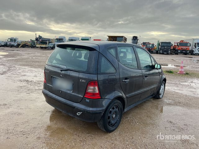 1999 Mercedes-Benz Classe A (Inoperable) Automobile - Personenwagen: afbeelding 3 1999 Mercedes-Benz Classe A (Inoperable) Automobile - Personenwagen: afbeelding 3