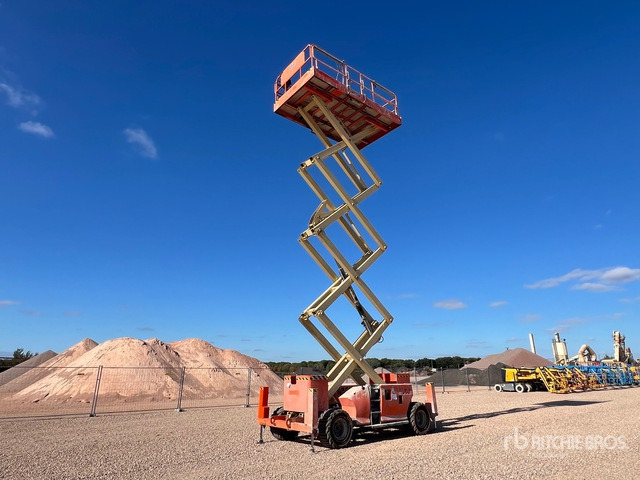 2008 JLG 4394 RT 4x4 Nacelle Ciseaux Scissor Lift - Schaarlift: afbeelding 3 2008 JLG 4394 RT 4x4 Nacelle Ciseaux Scissor Lift - Schaarlift: afbeelding 3