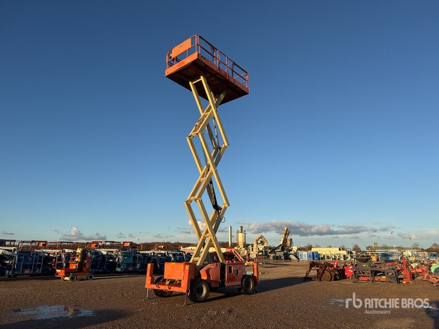 2008 JLG JLG-3394RT 4x4 Diesel Nacelle Ciseau Scissor Lift - Schaarlift: afbeelding 2 2008 JLG JLG-3394RT 4x4 Diesel Nacelle Ciseau Scissor Lift - Schaarlift: afbeelding 2