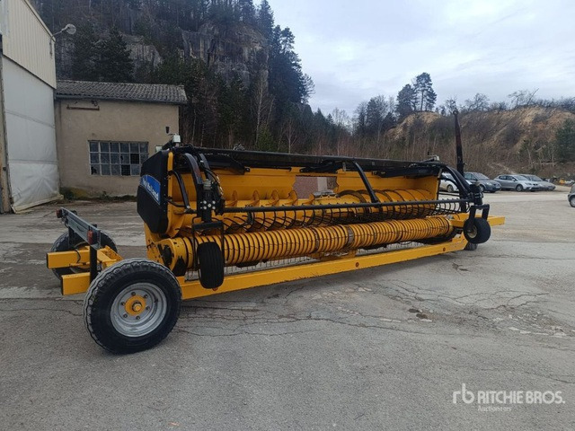 2010 New Holland Pick Up Ensileuse 5M20 Forage Harvester Pickup Header - Klepelmaaier/ Mulcher: afbeelding 2 2010 New Holland Pick Up Ensileuse 5M20 Forage Harvester Pickup Header - Klepelmaaier/ Mulcher: afbeelding 2