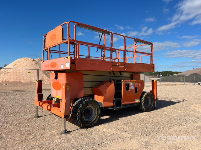 2011 JLG 4394 RT 4x4 Nacelle Ciseaux Scissor Lift - Schaarlift: afbeelding 1 2011 JLG 4394 RT 4x4 Nacelle Ciseaux Scissor Lift - Schaarlift: afbeelding 1