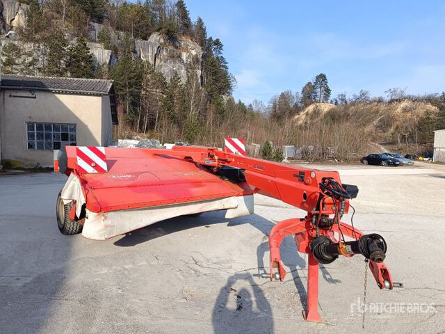 2011 Kuhn FC303GL 3000 mm Trailed Mower Conditioner - Maaimachine: afbeelding 2 2011 Kuhn FC303GL 3000 mm Trailed Mower Conditioner - Maaimachine: afbeelding 2