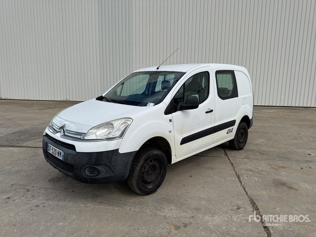 2014 Citroen Berlingo Dangel 4x4 Vehicule Utilitaire Cargo Van - Kleine bestelwagen: afbeelding 2 2014 Citroen Berlingo Dangel 4x4 Vehicule Utilitaire Cargo Van - Kleine bestelwagen: afbeelding 2