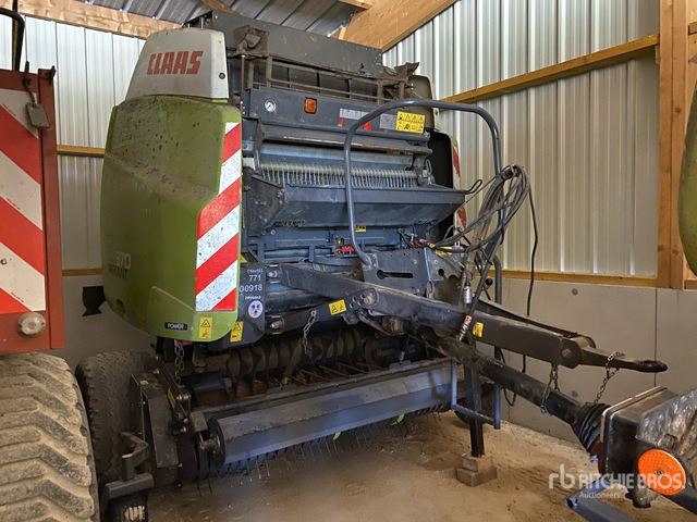 2014 Claas Variant 370 Presse A Balles Rondes 1 Essieu Round Baler - Ronde balenpers: afbeelding 2 2014 Claas Variant 370 Presse A Balles Rondes 1 Essieu Round Baler - Ronde balenpers: afbeelding 2