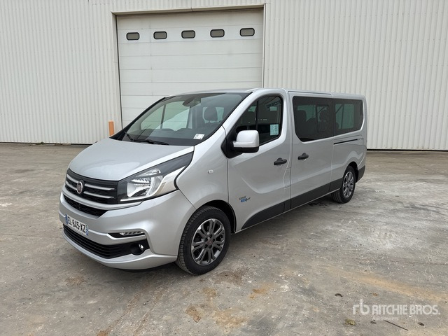2017 Fiat Talento 125 Ecojet Mini Bus 9 Places Passenger Van - Personenvervoer, Bestelwagen met dubbele cabine: afbeelding 1 2017 Fiat Talento 125 Ecojet Mini Bus 9 Places Passenger Van - Personenvervoer, Bestelwagen met dubbele cabine: afbeelding 1