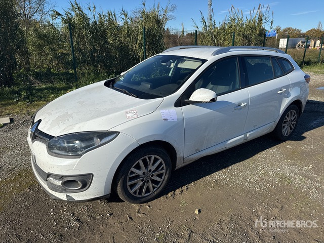 2015 Renault Megane Vehicule Utilitaire Cargo Van - Bestelwagen: afbeelding 1 2015 Renault Megane Vehicule Utilitaire Cargo Van - Bestelwagen: afbeelding 1